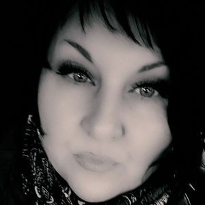 Meet your Posher, Lorrie